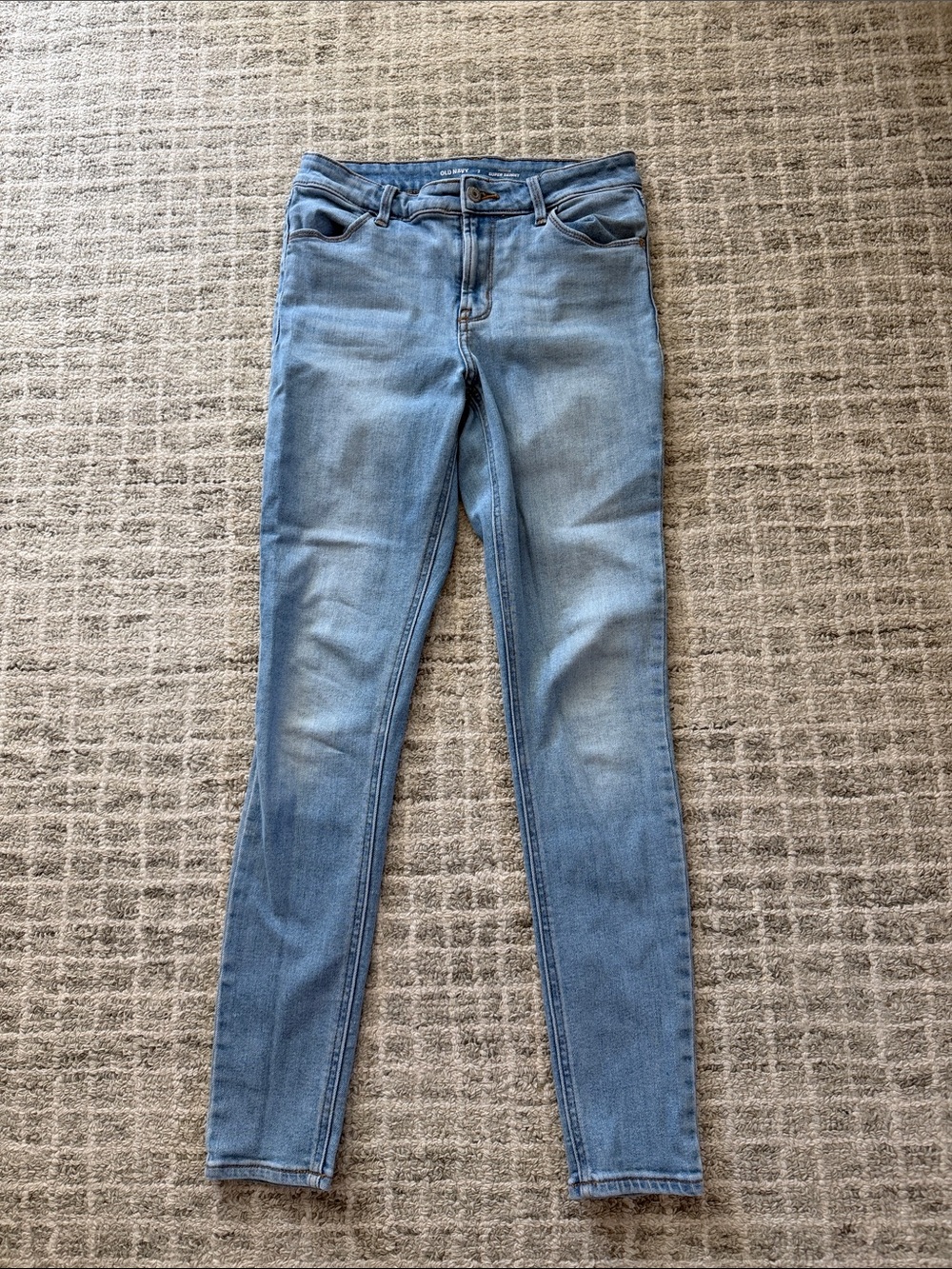 Old Navy high-rise super skinny, size 2 light wash